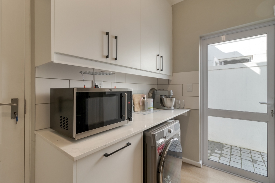 3 Bedroom Property for Sale in Roundhay Western Cape